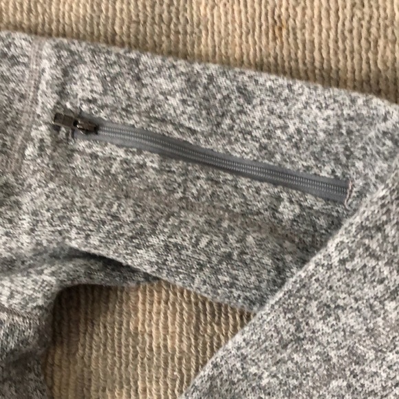 Patagonia | Women's Better Sweater 1/4 Zip Pullover | heathered grey/white | sm - Picture 4 of 7